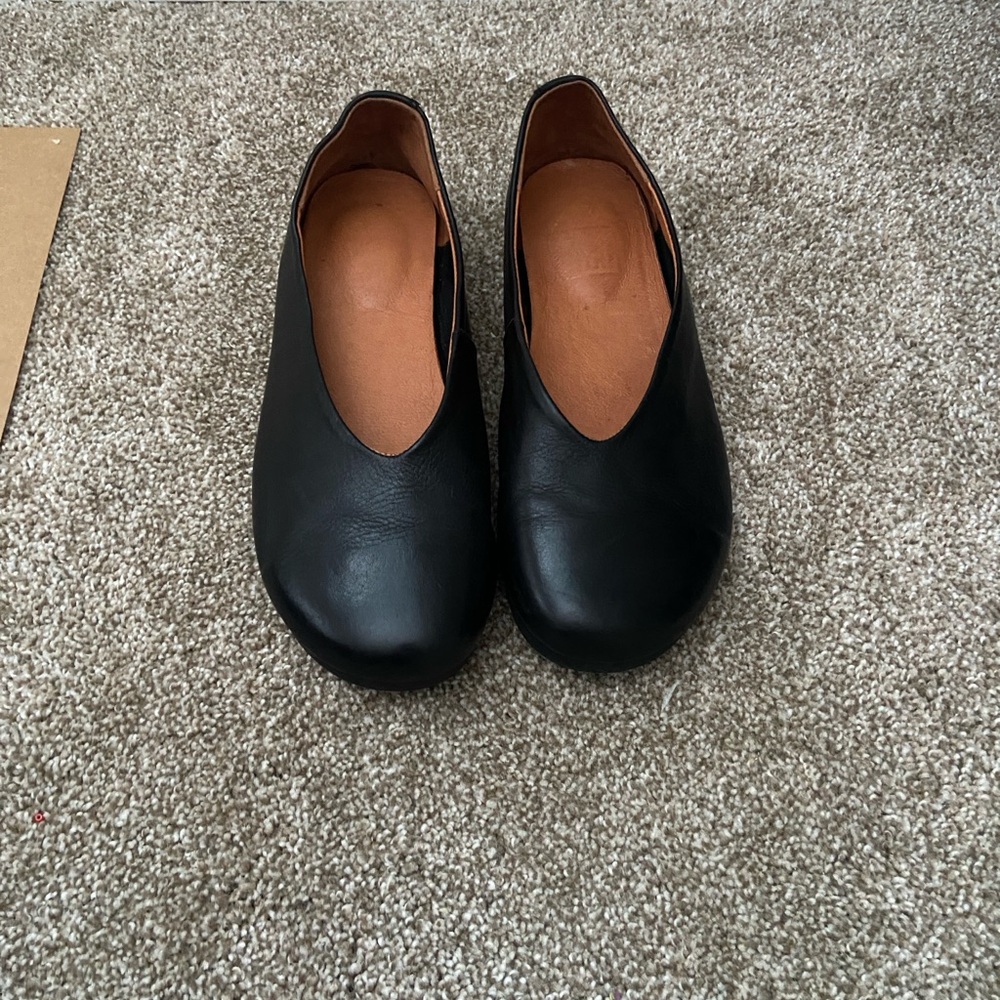 French, Handmade, calf leather ballet flats. 7.5/8.